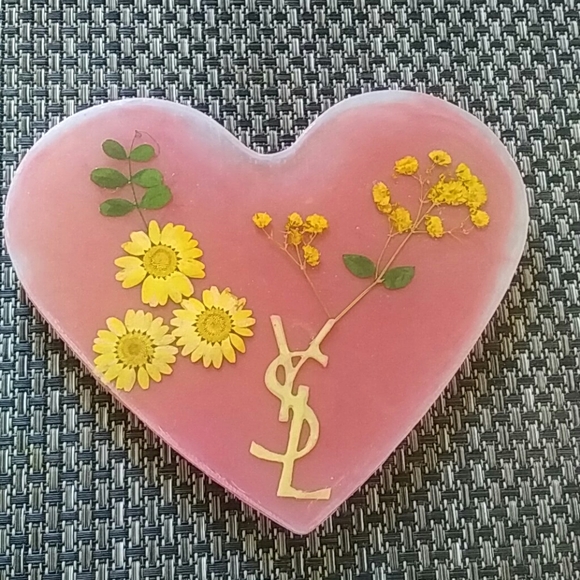 💐Coaster (RESIN)Heart Dried  Flowers - Picture 2 of 5